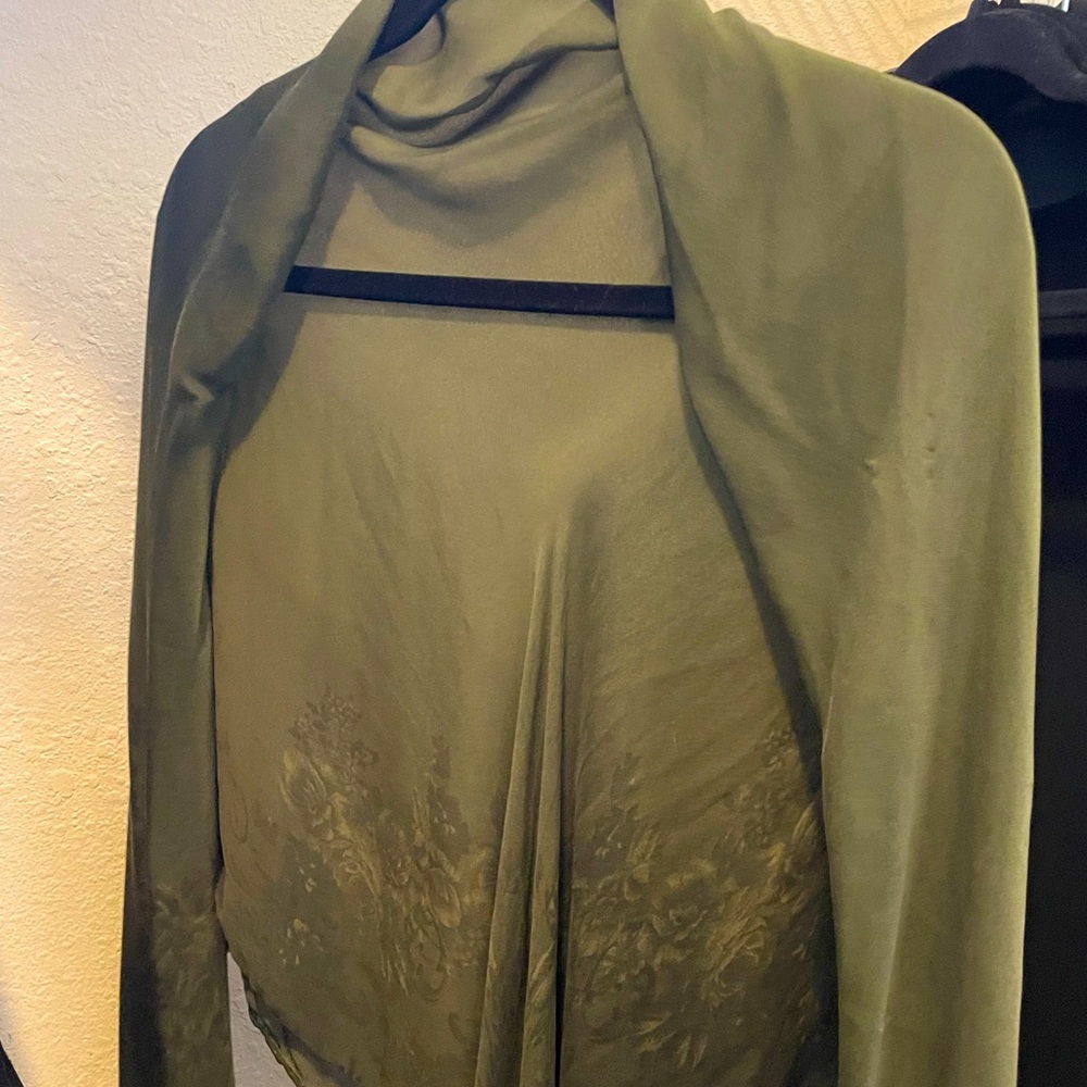 100% silk square hijab 150cm x 150cm large square scarf olive